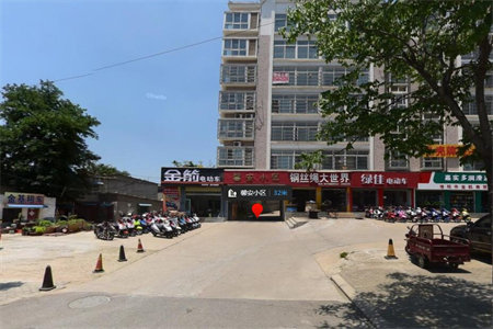 顺河小区3楼3室1厅100平带车库34万